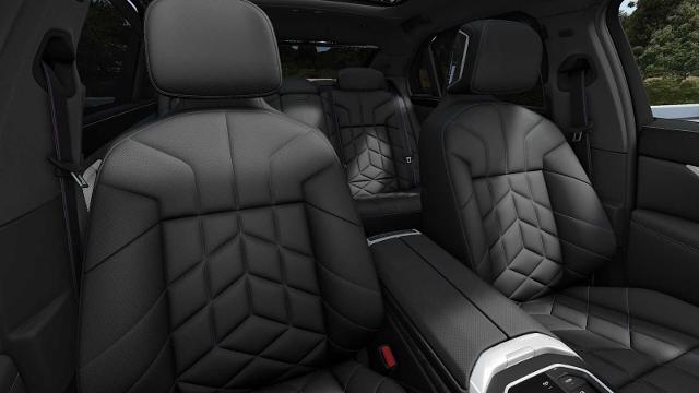 2025 BMW 740i Vehicle Photo in GRAPEVINE, TX 76051