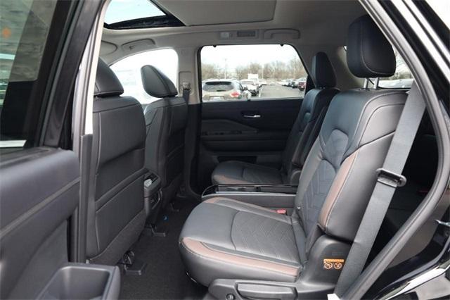 2025 Nissan Pathfinder Vehicle Photo in Hazelwood, MO 63042