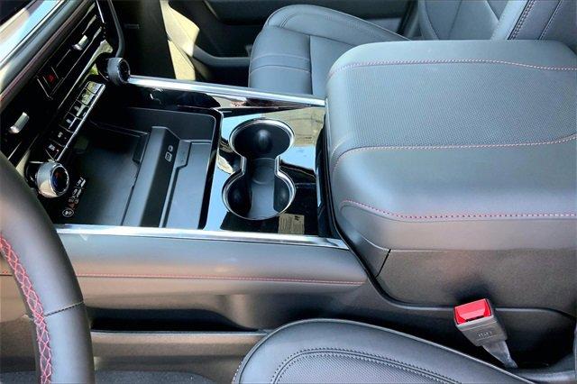 2025 Chevrolet Suburban Vehicle Photo in KANSAS CITY, MO 64114-4502