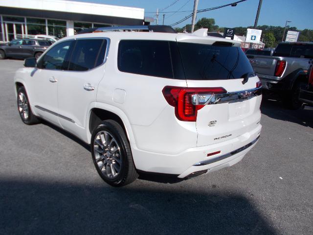 2023 GMC Acadia Vehicle Photo in LOWELL, MA 01852-4336