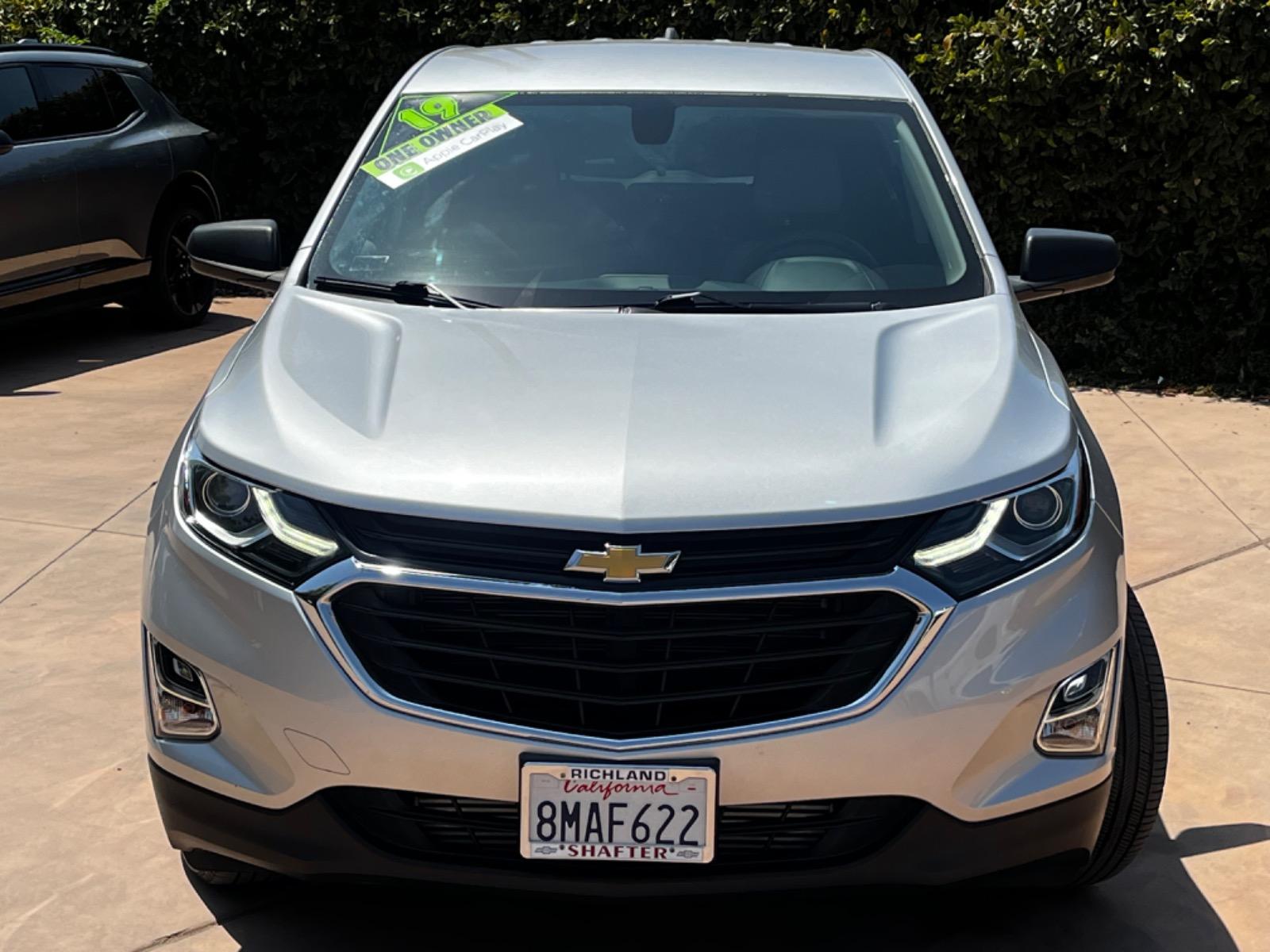 Used 2019 Chevrolet Equinox LS with VIN 3GNAXHEV6KS654829 for sale in Shafter, CA