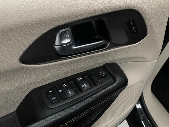 2022 Chrysler Pacifica Vehicle Photo in Appleton, WI 54913