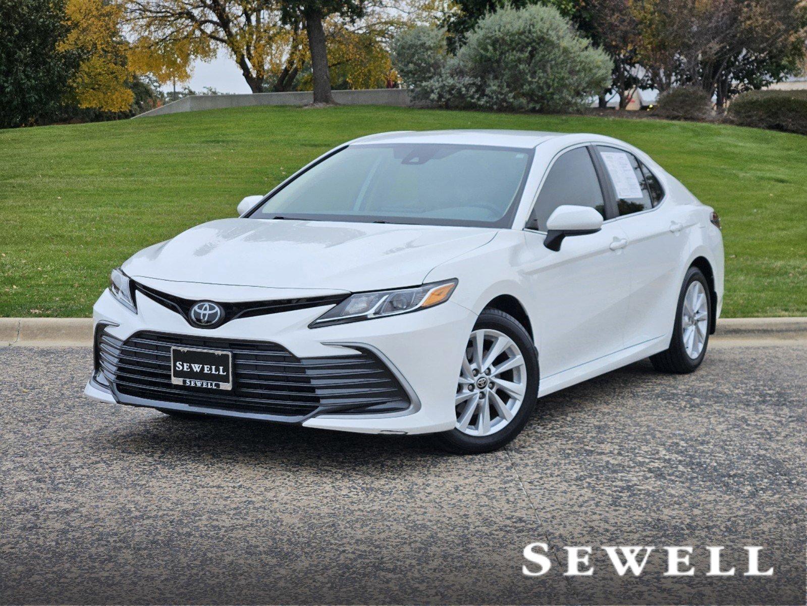 2024 Toyota Camry Vehicle Photo in FORT WORTH, TX 76132