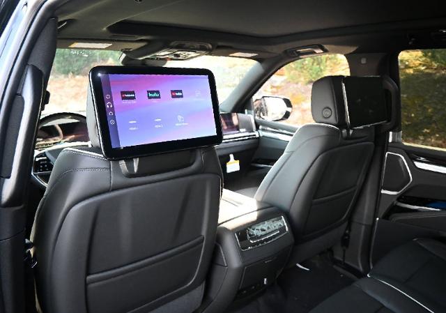 2025 Cadillac Escalade ESV Vehicle Photo in NORWOOD, MA 02062-5222