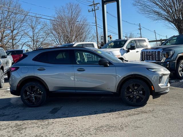 2025 Buick Envision Vehicle Photo in LOWELL, MA 01852-4336