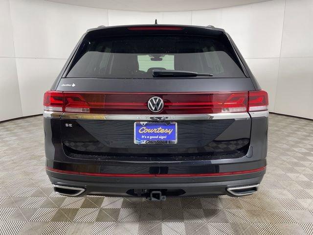 2024 Volkswagen Atlas Vehicle Photo in PHOENIX, AZ 85014-3381