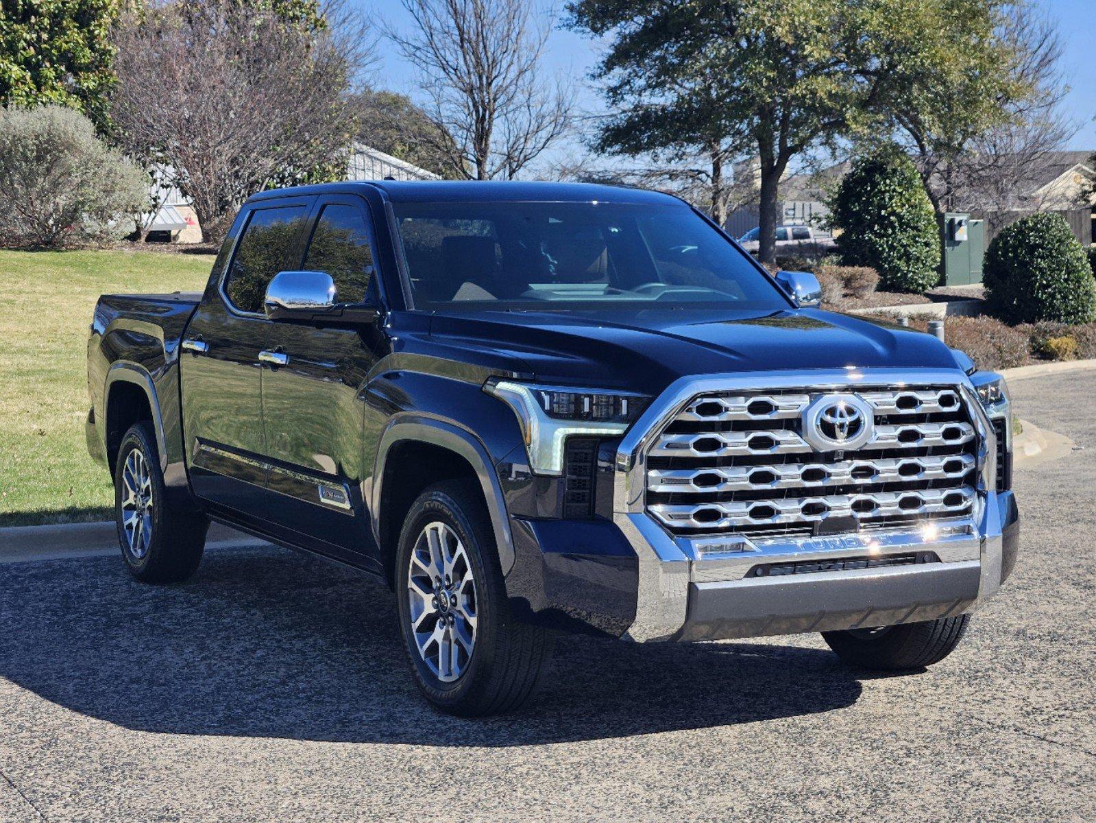 2024 Toyota Tundra 4WD Vehicle Photo in FORT WORTH, TX 76132