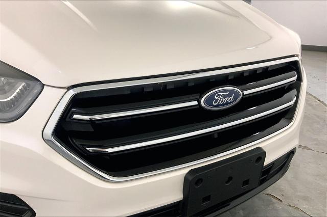 2018 Ford Escape Vehicle Photo in Lees Summit, MO 64086
