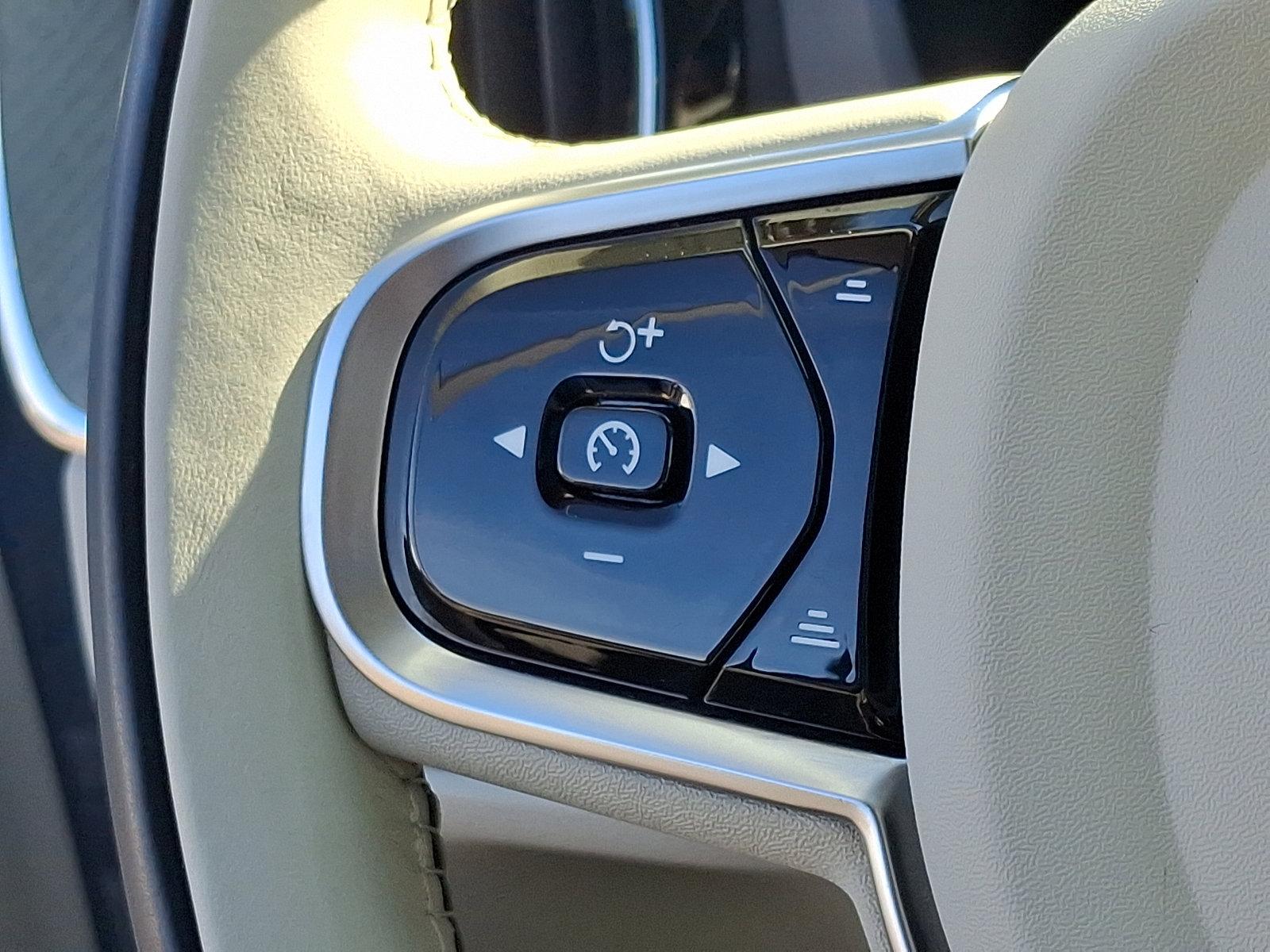2023 Volvo XC60 Vehicle Photo in Trevose, PA 19053