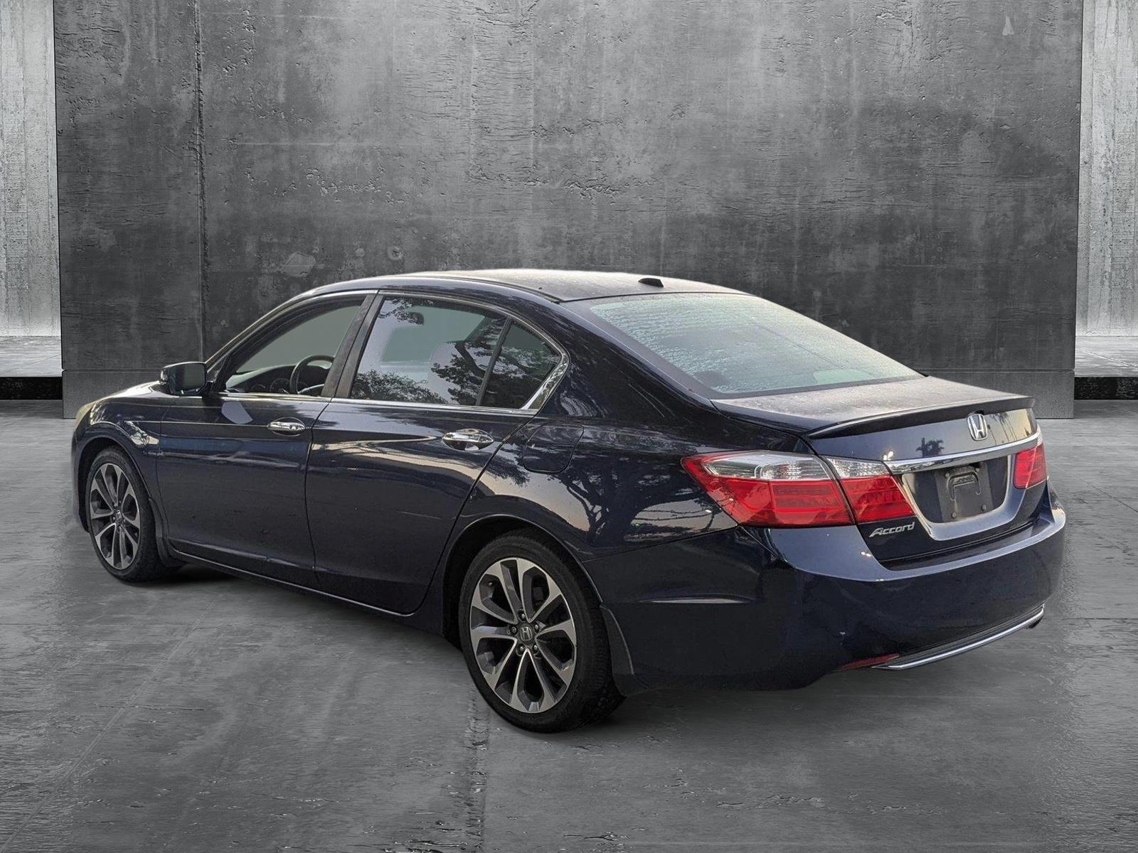 2015 Honda Accord Sedan Vehicle Photo in PEMBROKE PINES, FL 33024-6534