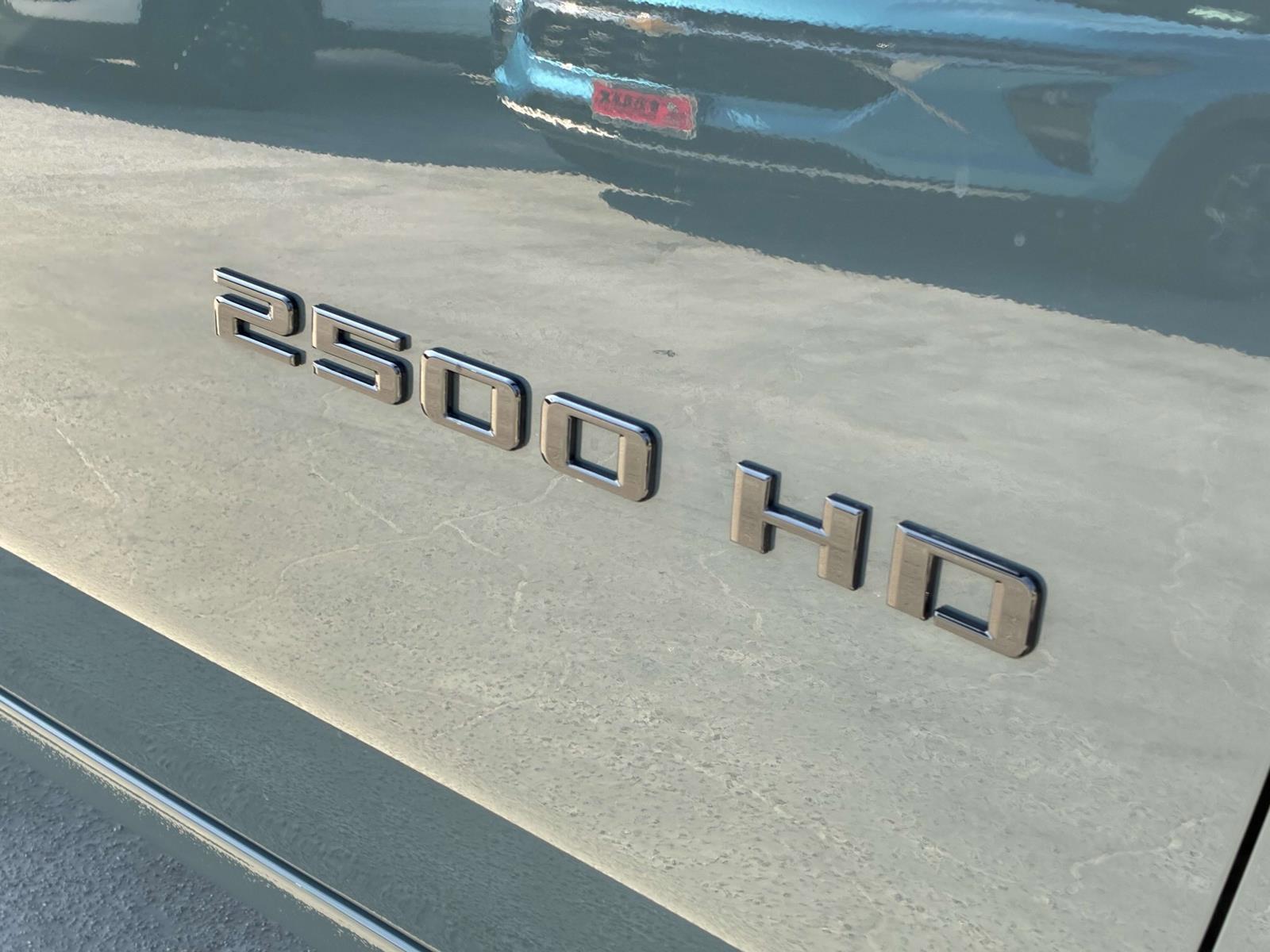 2025 Chevrolet Silverado 2500 HD Vehicle Photo in LOS ANGELES, CA 90007-3794