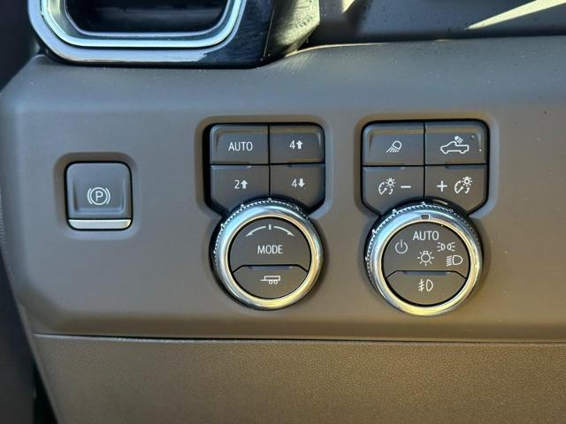2024 GMC Sierra 2500 HD Vehicle Photo in COLUMBIA, MO 65203-3903