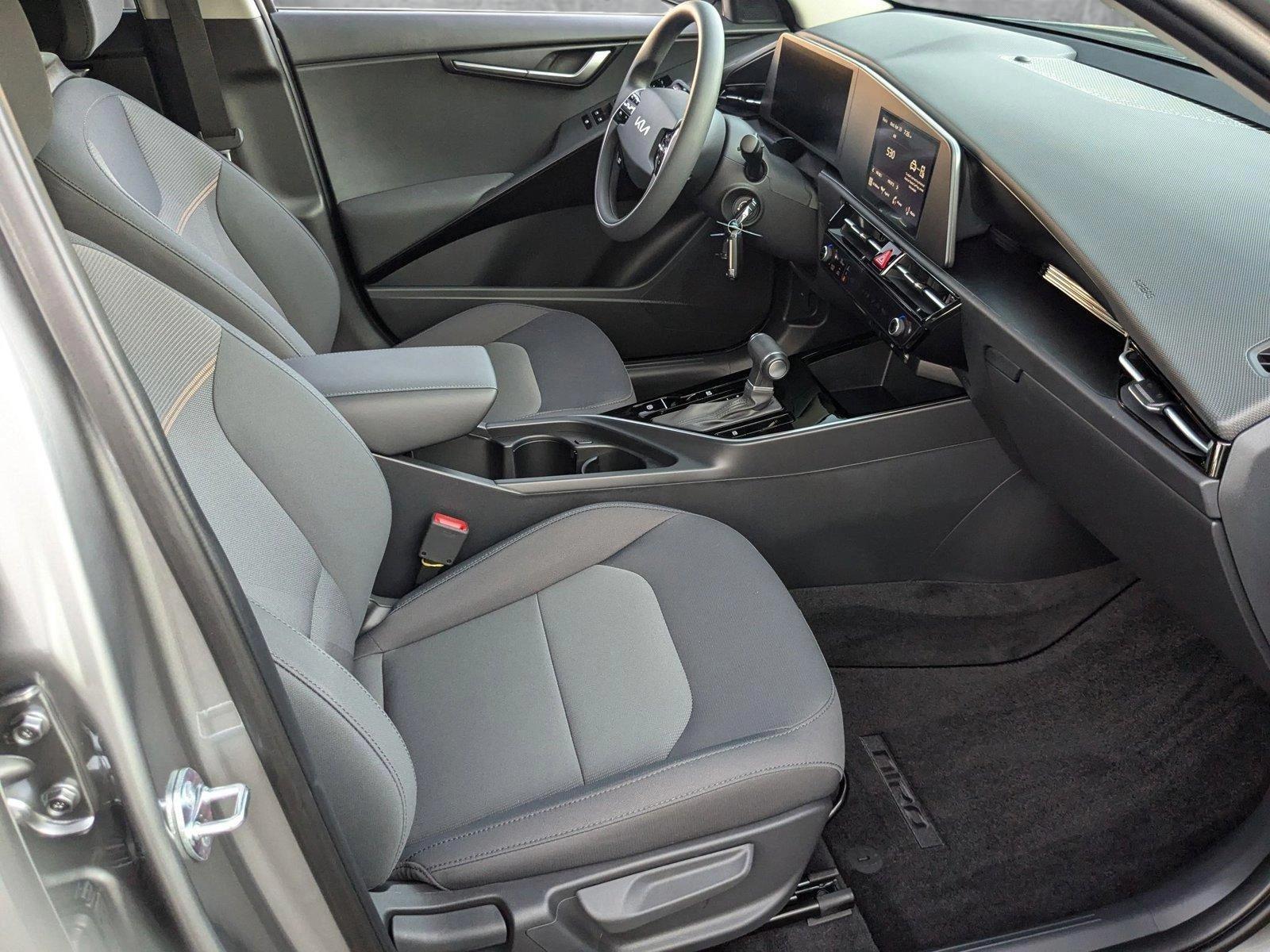 2025 Kia Niro Vehicle Photo in Miami, FL 33135