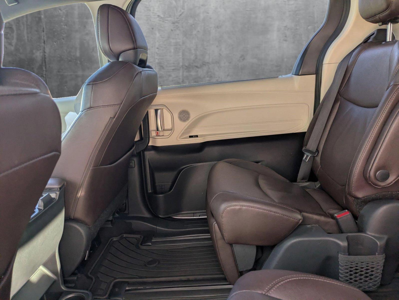 2024 Toyota Sienna Vehicle Photo in Winter Park, FL 32792