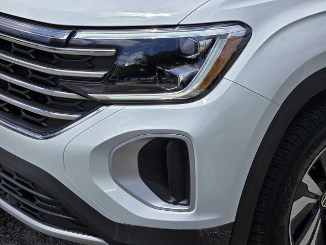 2025 Volkswagen Atlas Vehicle Photo in DENTON, TX 76210-9321