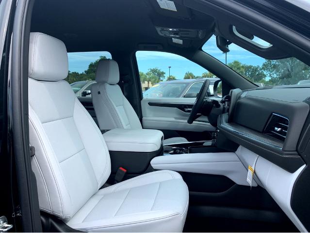 2025 Chevrolet Suburban Vehicle Photo in BEAUFORT, SC 29906-4218