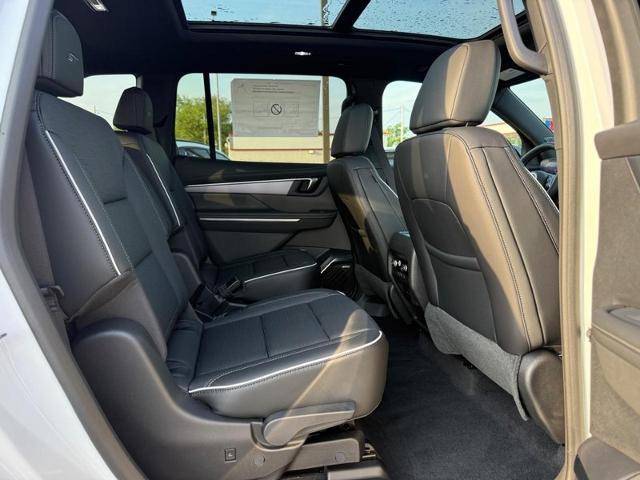 2026 Buick Enclave Vehicle Photo in COLUMBIA, MO 65203-3903