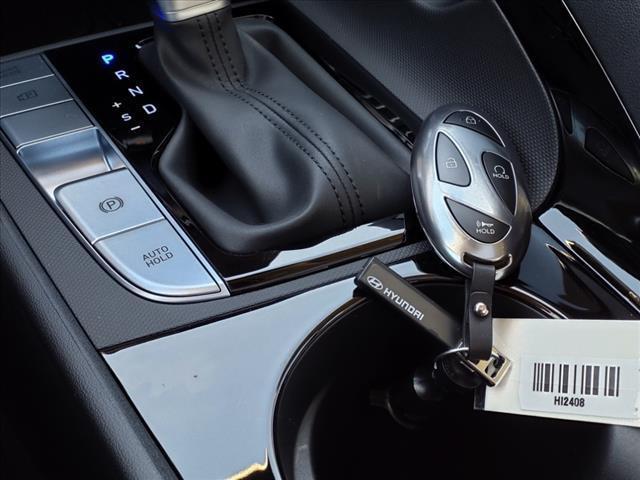 2025 Hyundai ELANTRA Vehicle Photo in Peoria, IL 61615