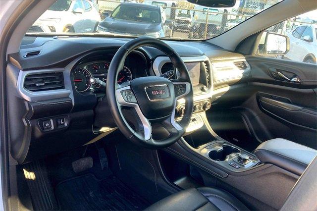 2023 GMC Acadia Vehicle Photo in TOPEKA, KS 66609-0000