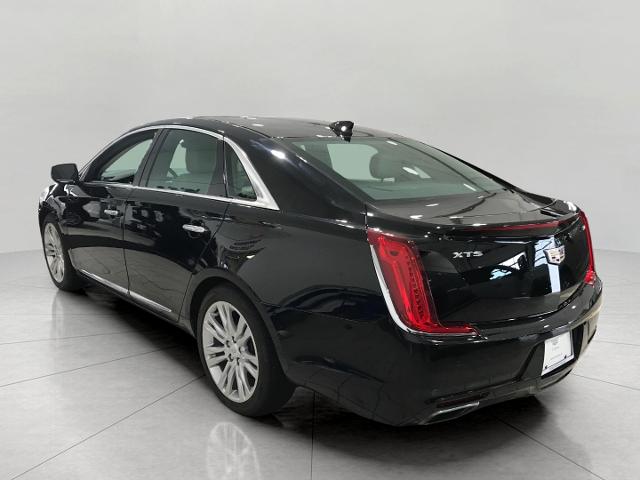 2019 Cadillac XTS Vehicle Photo in GREEN BAY, WI 54303-3330