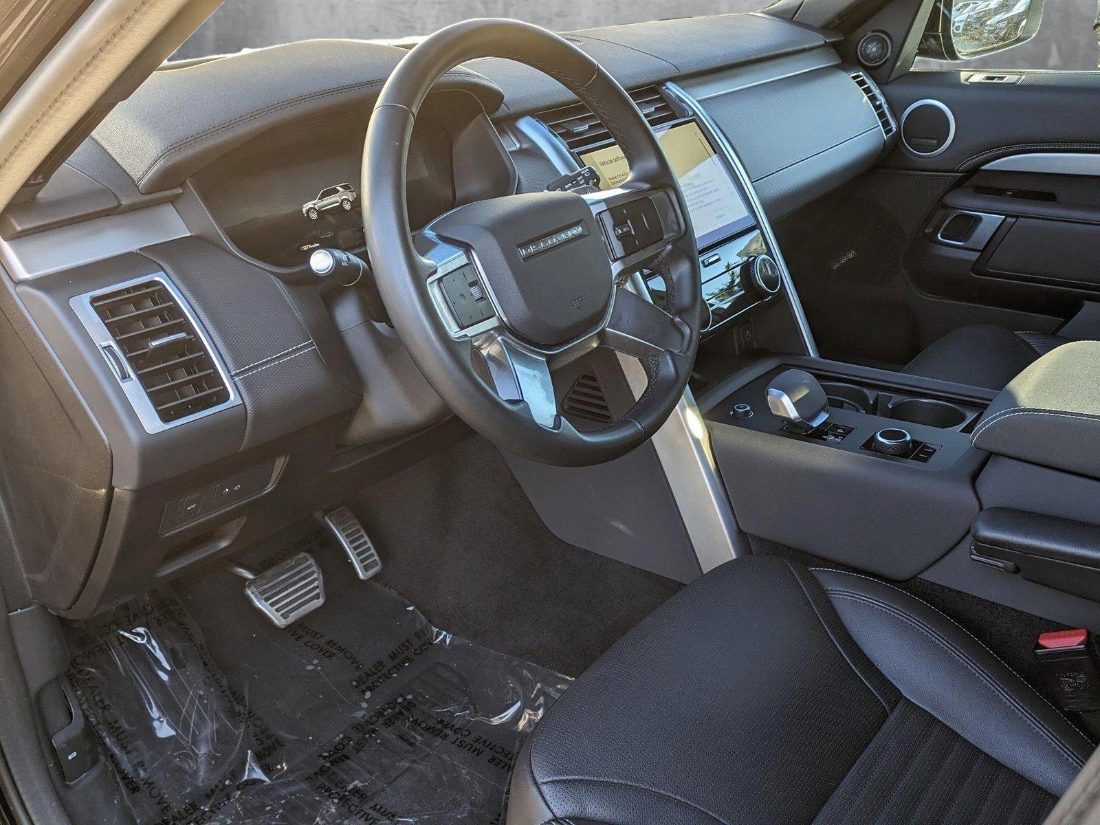 2023 Land Rover Discovery Vehicle Photo in Bethesda, MD 20852
