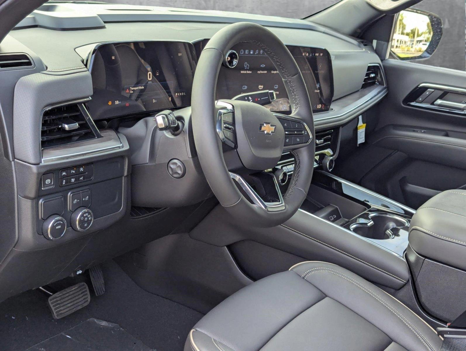 2025 Chevrolet Suburban Vehicle Photo in GREENACRES, FL 33463-3207