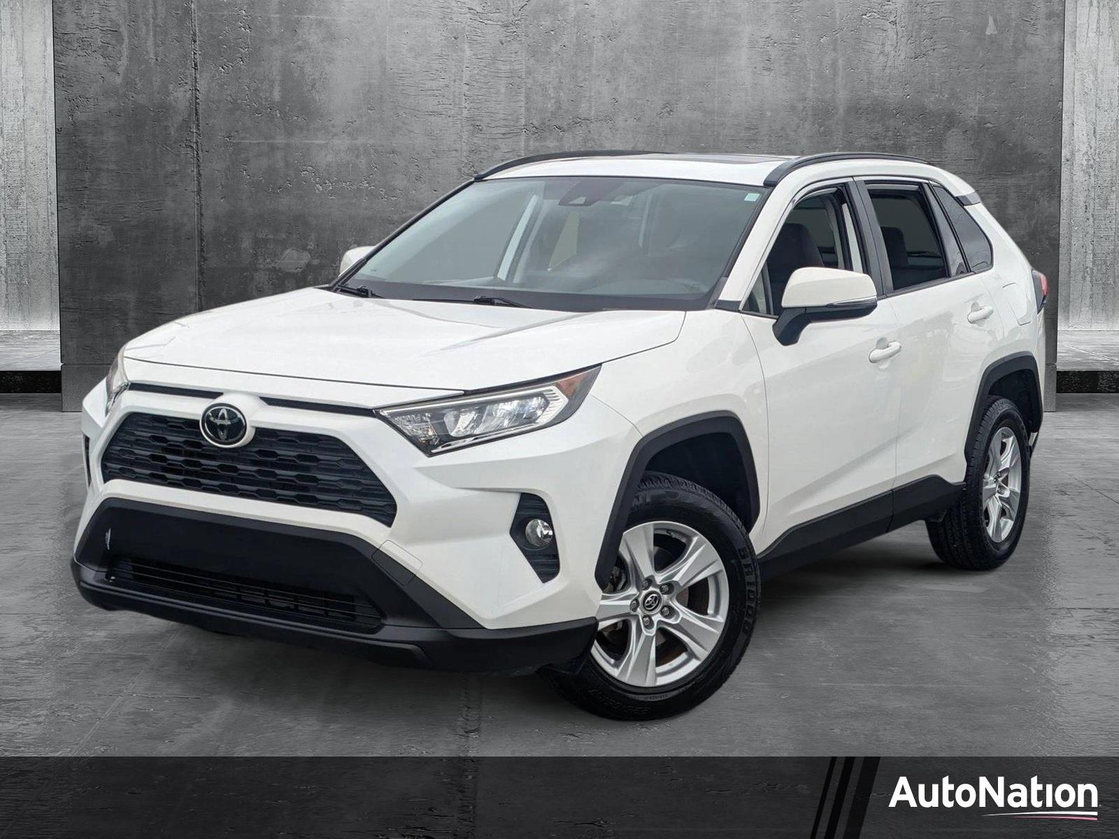 2019 Toyota RAV4 Vehicle Photo in Bradenton, FL 34207