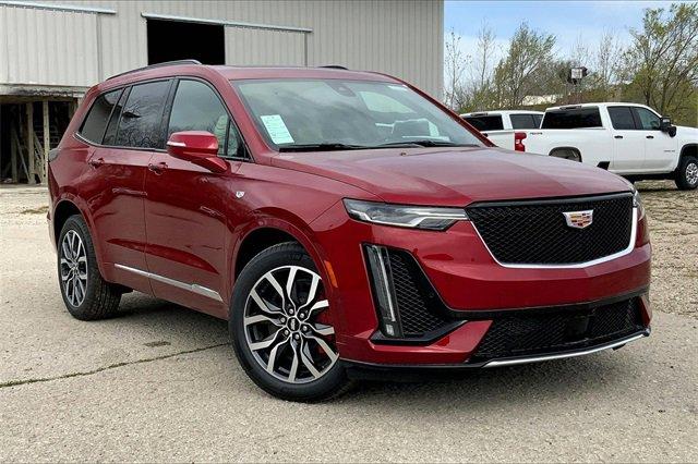 2025 Cadillac XT6 Vehicle Photo in KANSAS CITY, MO 64114-4545