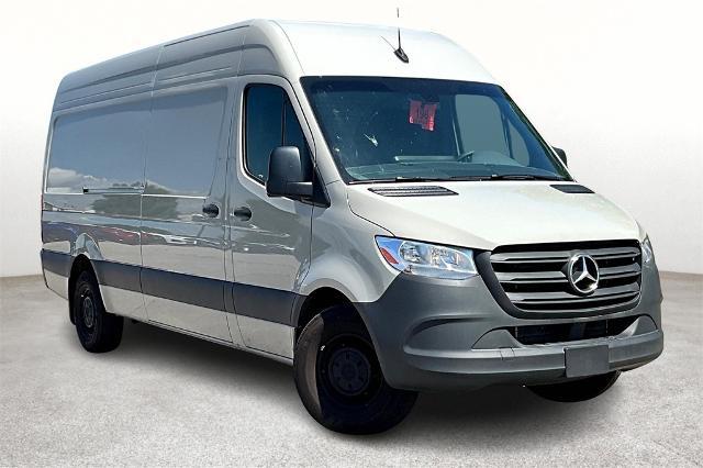 2024 Mercedes-Benz Sprinter Cargo Van Vehicle Photo in Tulsa, OK 74145