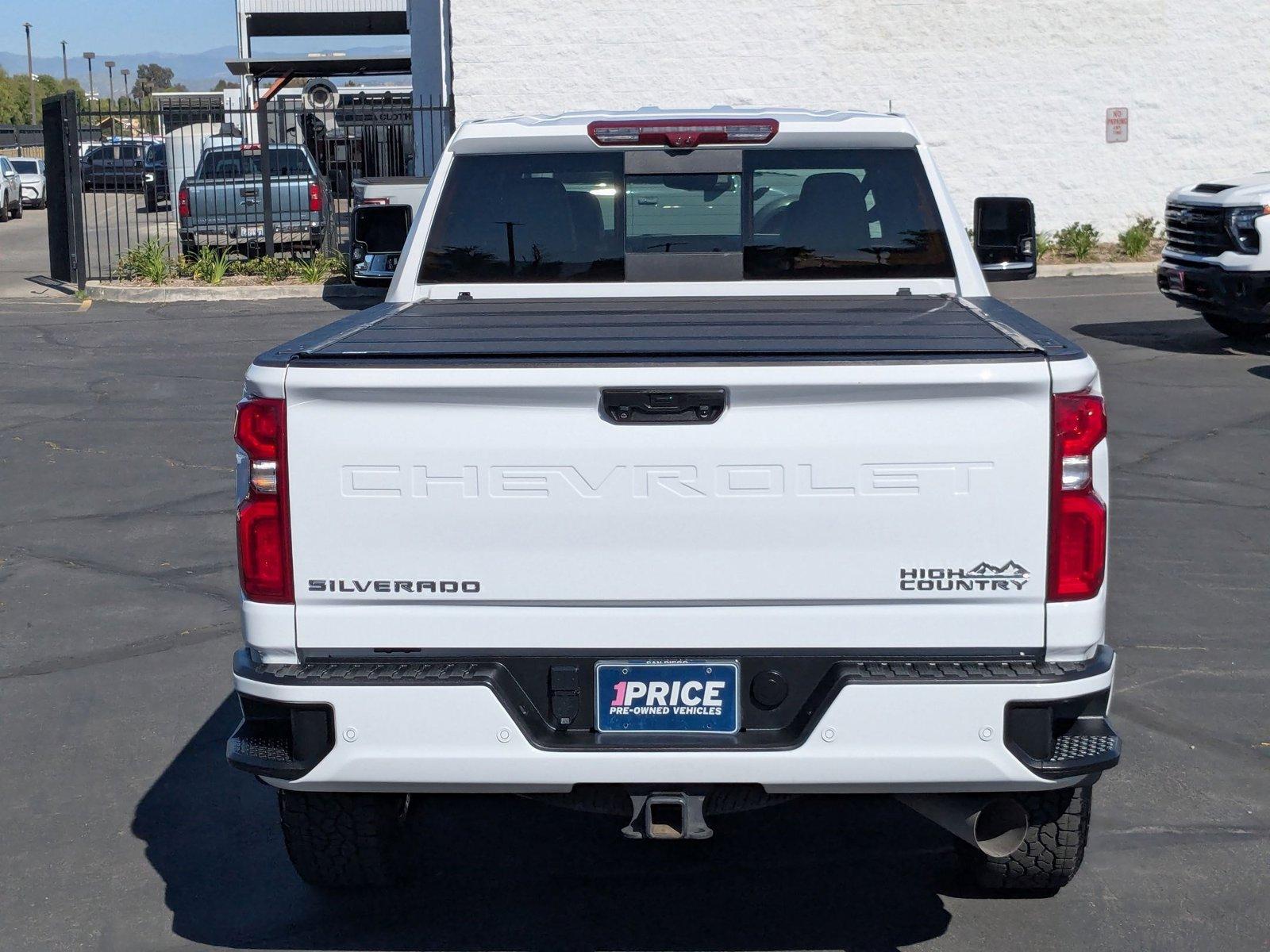 2024 Chevrolet Silverado 2500 HD Vehicle Photo in VALENCIA, CA 91355-1705