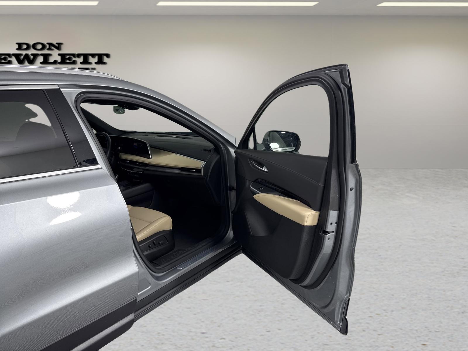 2024 Cadillac XT4 Vehicle Photo in GEORGETOWN, TX 78626-7508