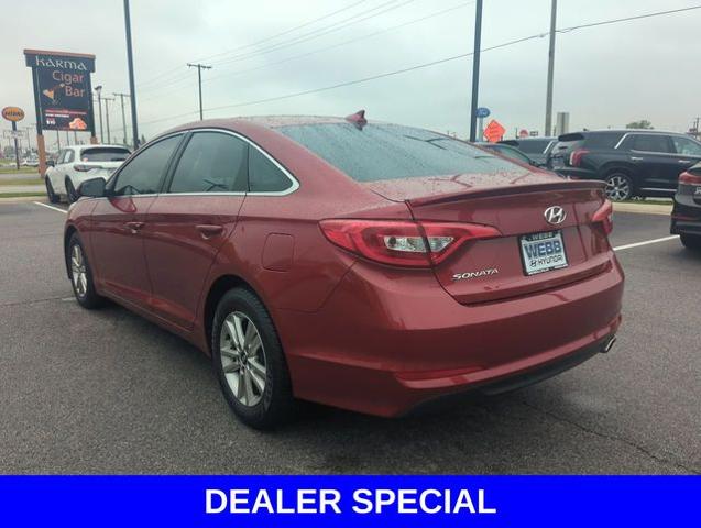 2015 Hyundai SONATA Vehicle Photo in Merrillville, IN 46410