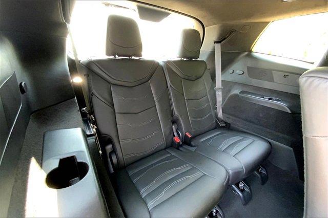 2024 Cadillac XT6 Vehicle Photo in KANSAS CITY, MO 64114-4545