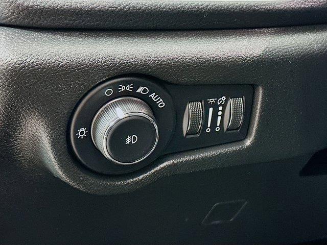 2022 Chrysler Pacifica Vehicle Photo in Doylsetown, PA 18901