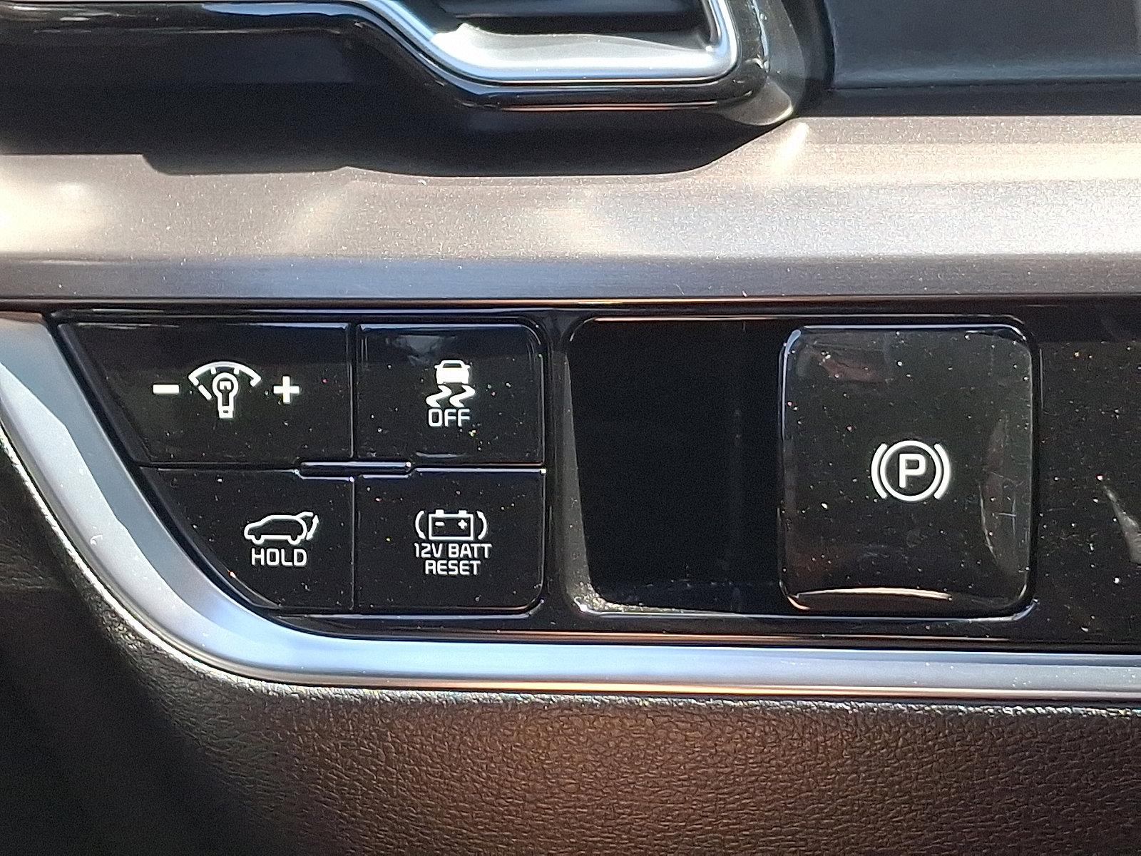 2024 Kia Sportage Hybrid Vehicle Photo in Trevose, PA 19053