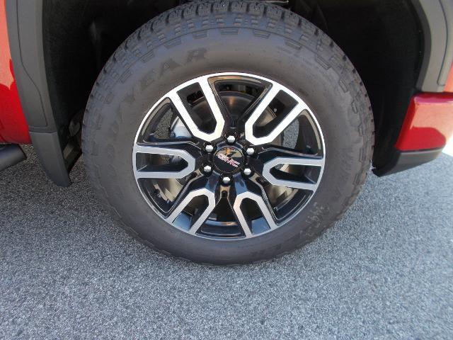 2026 GMC Sierra 1500 Vehicle Photo in LOWELL, MA 01852-4336