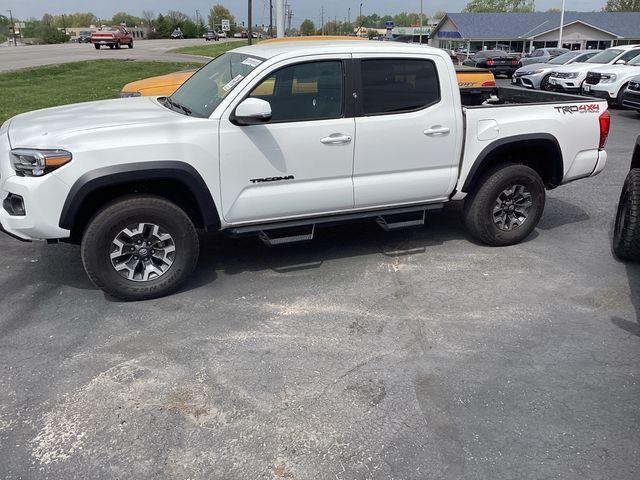 Used 2021 Toyota Tacoma TRD Off Road with VIN 3TMCZ5AN9MM435838 for sale in Kansas City