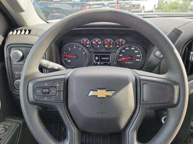 2024 Chevrolet Silverado 3500 HD Chassis Cab Vehicle Photo in DANBURY, CT 06810-5034