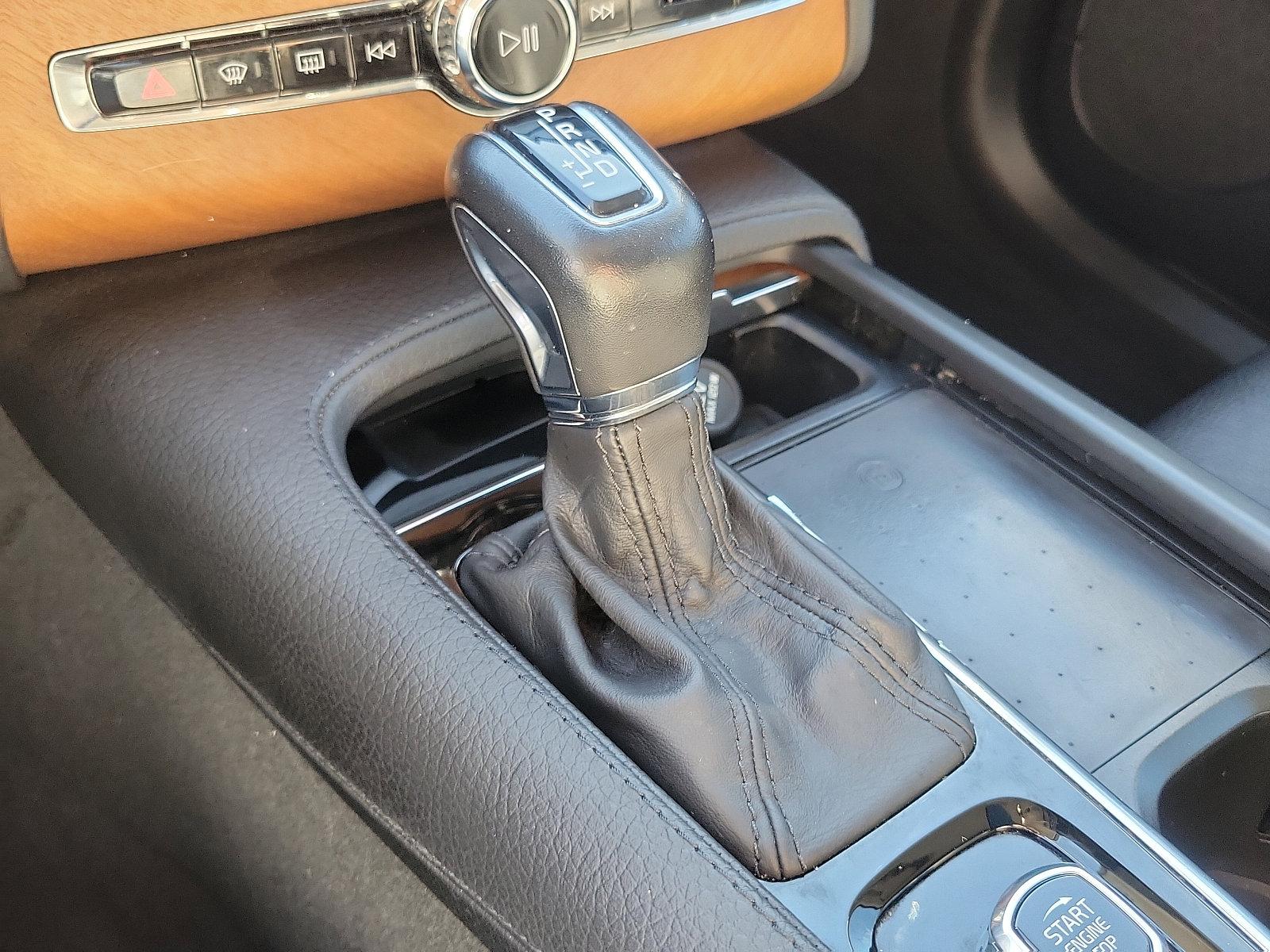 2022 Volvo XC90 Vehicle Photo in Trevose, PA 19053