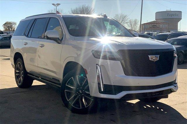 2021 Cadillac Escalade Vehicle Photo in TOPEKA, KS 66609-0000