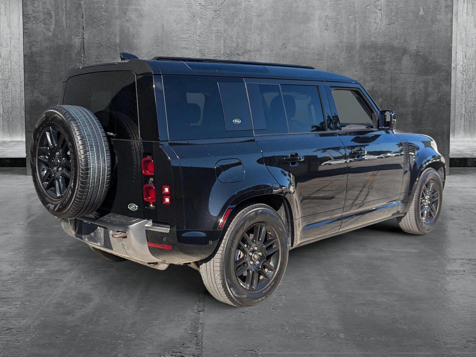 2022 Land Rover Defender Vehicle Photo in Pompano Beach, FL 33064