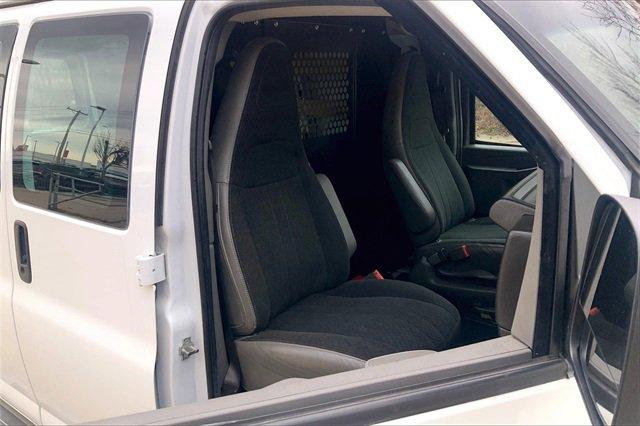 2022 Chevrolet Express Cargo 2500 Vehicle Photo in KANSAS CITY, MO 64114-4502