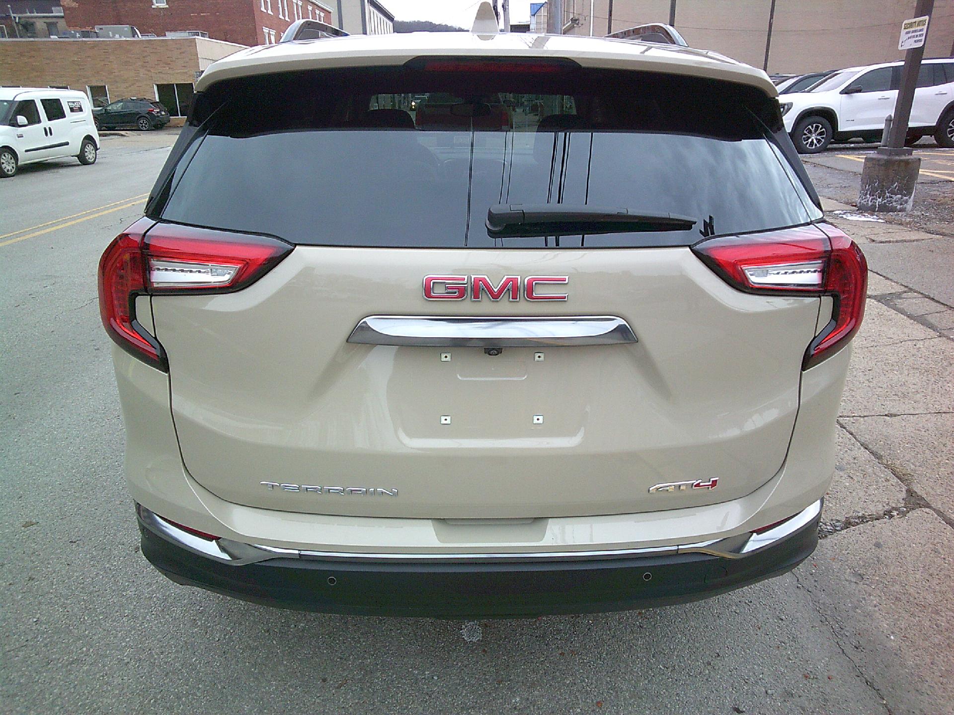 2022 GMC Terrain Vehicle Photo in KITTANNING, PA 16201-1536