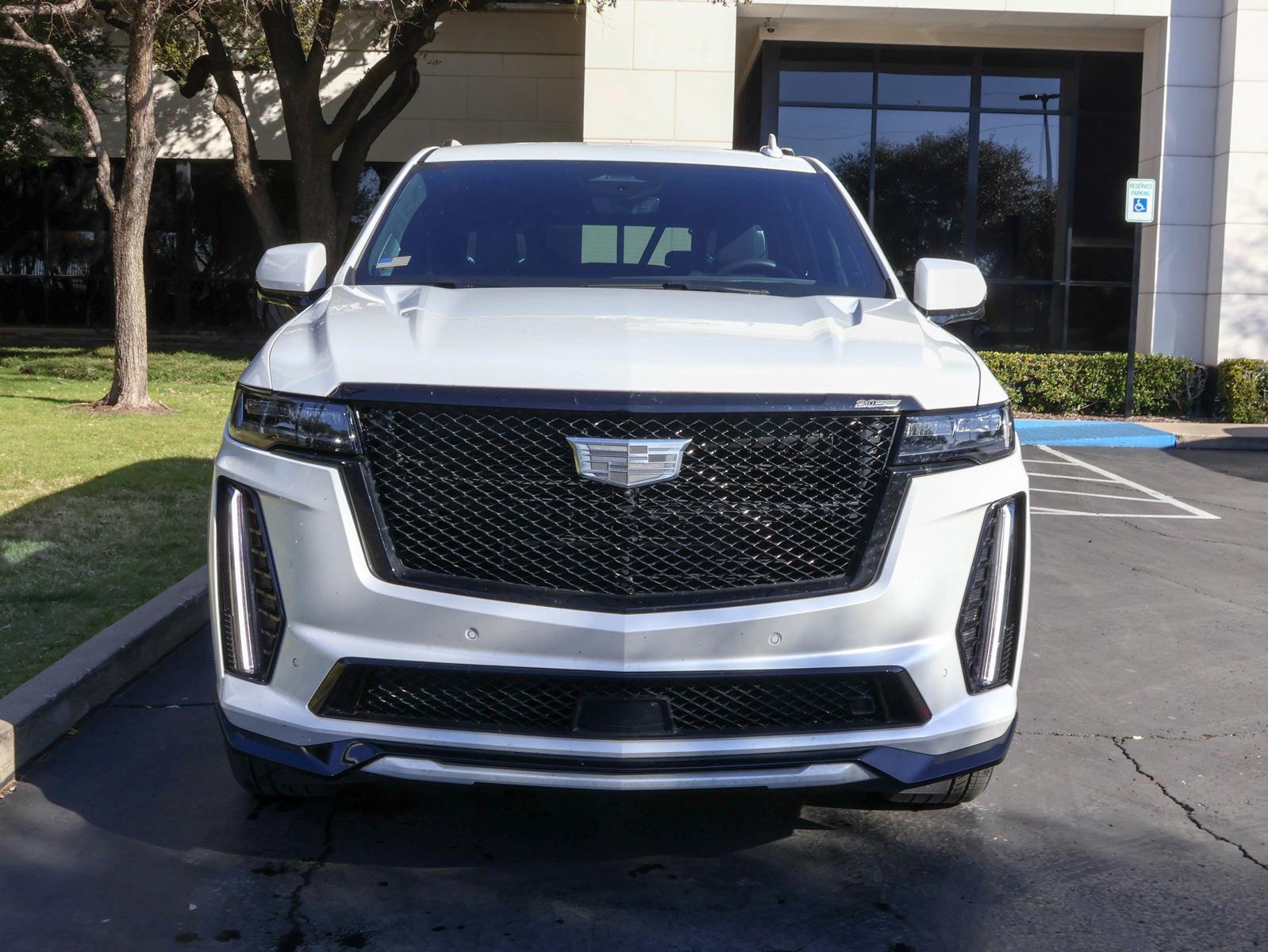 2024 Cadillac Escalade ESV Vehicle Photo in DALLAS, TX 75209-3095