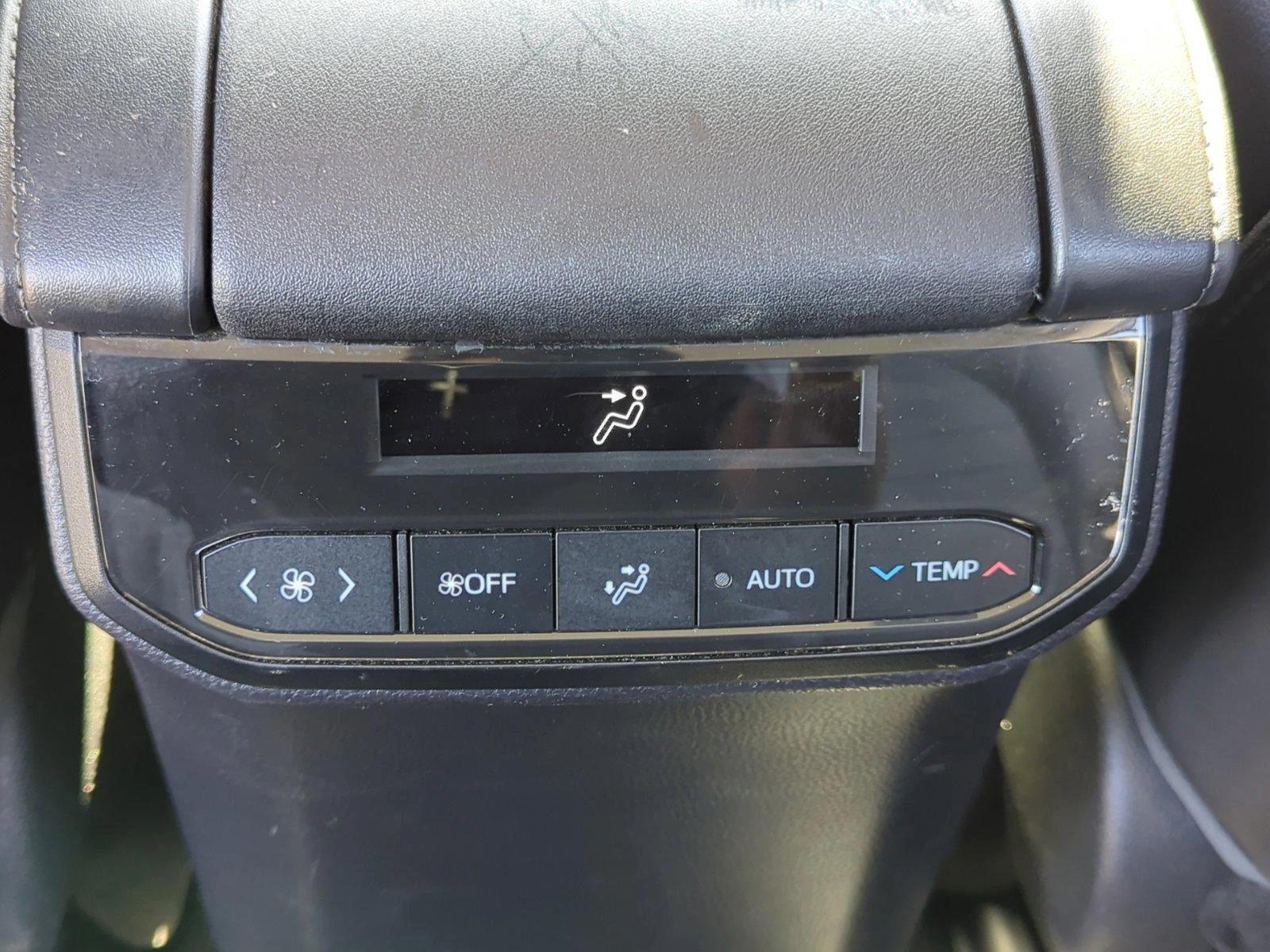 2022 Toyota Highlander Vehicle Photo in Ft. Myers, FL 33907