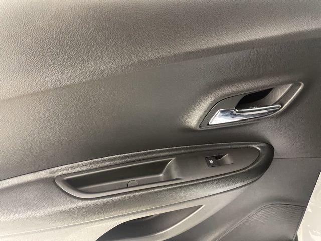 2022 Chevrolet Trax Vehicle Photo in PHOENIX, AZ 85014-3381