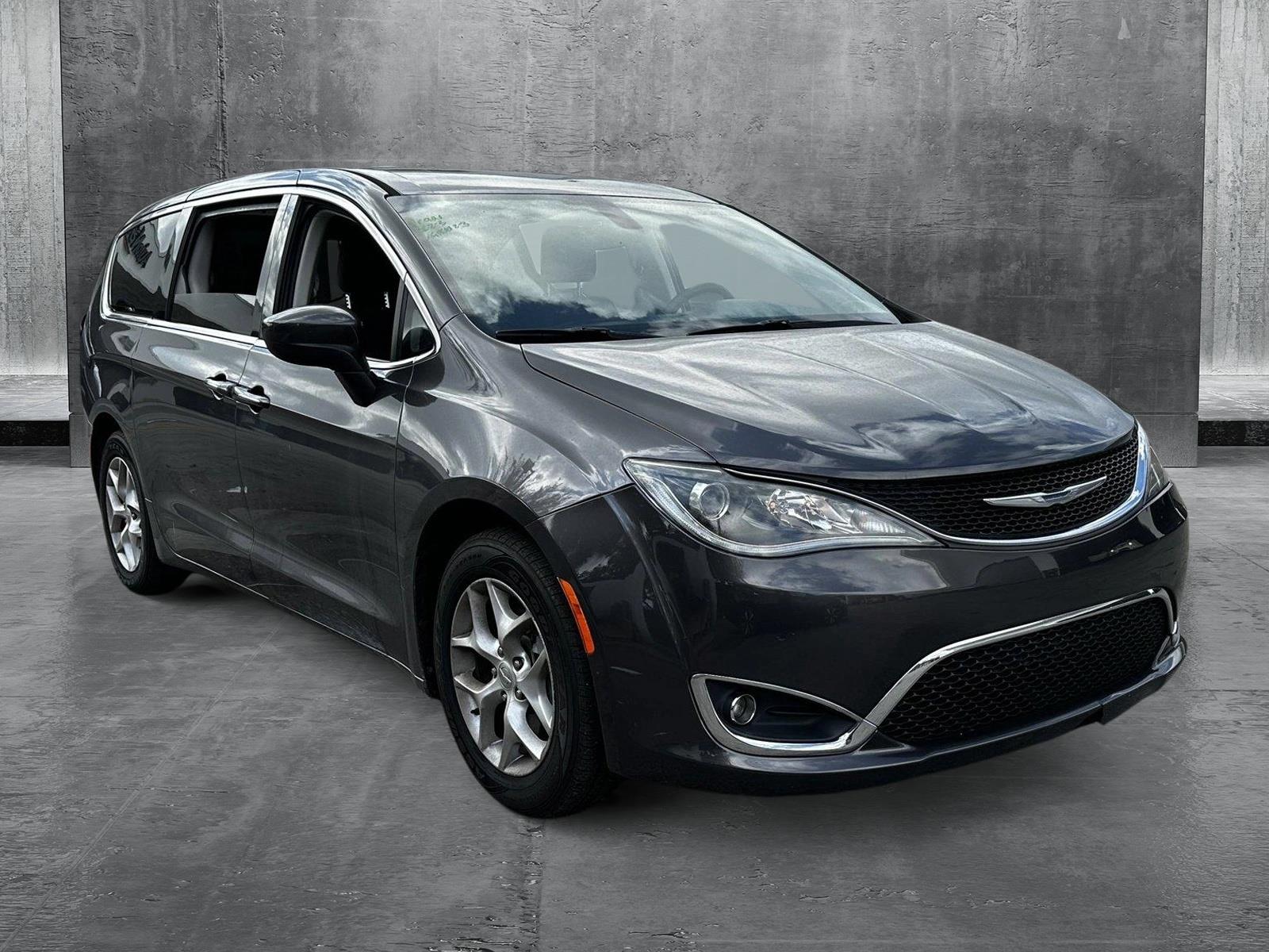 2017 Chrysler Pacifica Vehicle Photo in Hollywood, FL 33021