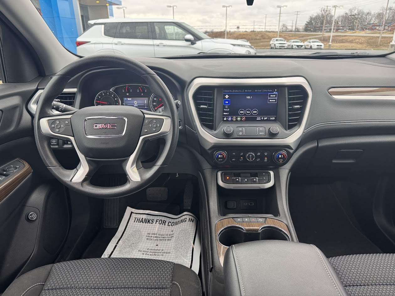 2023 GMC Acadia Vehicle Photo in BOONVILLE, IN 47601-9633