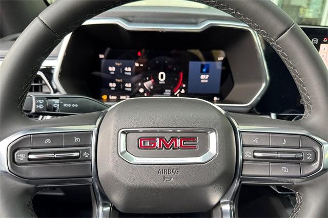 2025 GMC Canyon Vehicle Photo in ELK GROVE, CA 95757-8703