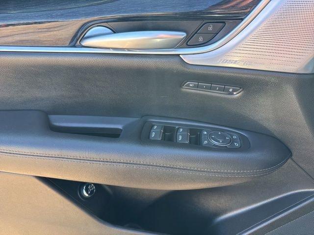 2023 Cadillac XT5 Vehicle Photo in MEDINA, OH 44256-9631